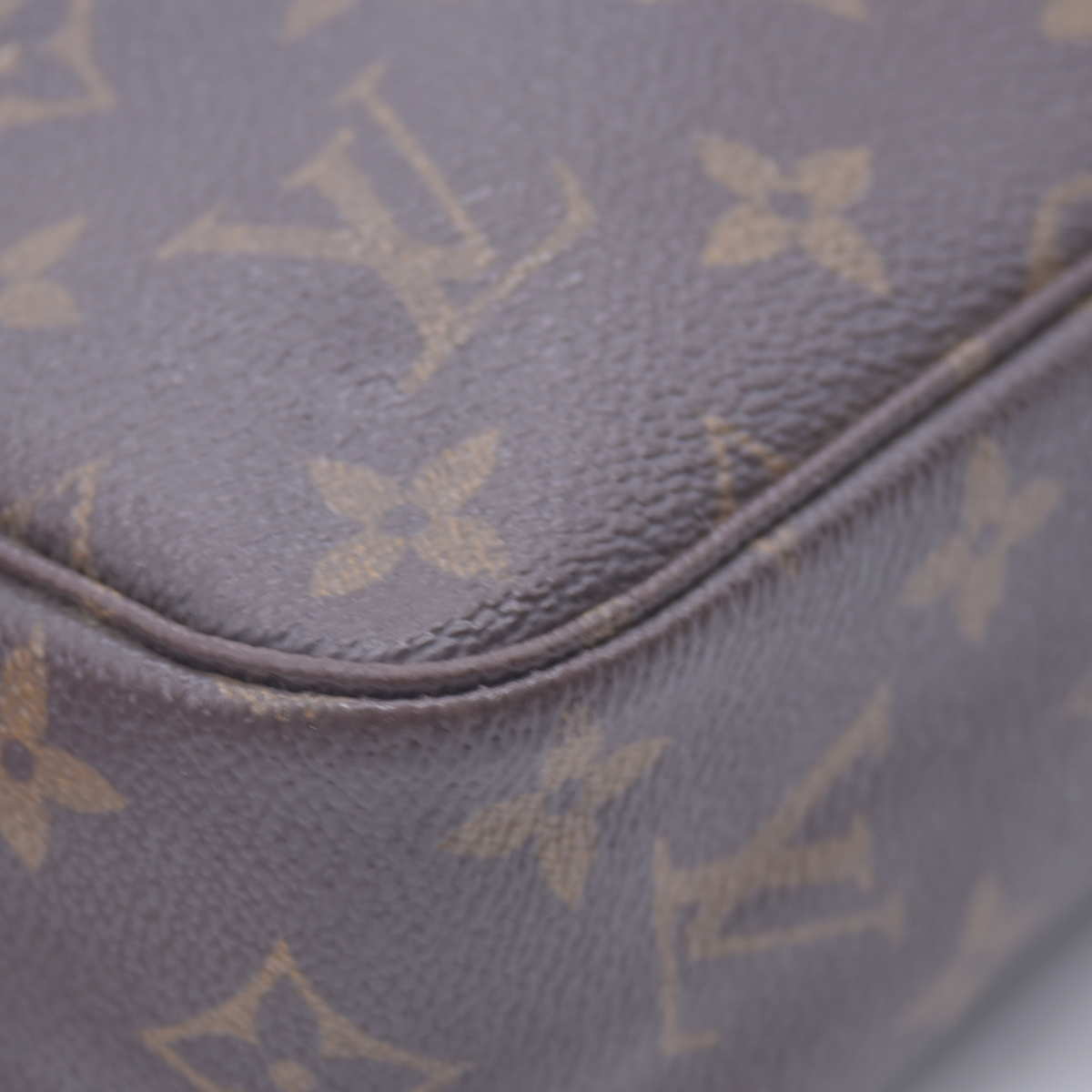 $600 1988 LOUIS VUITTON Trousse Toilette 23 Monogram Pouch M47524 884TH
