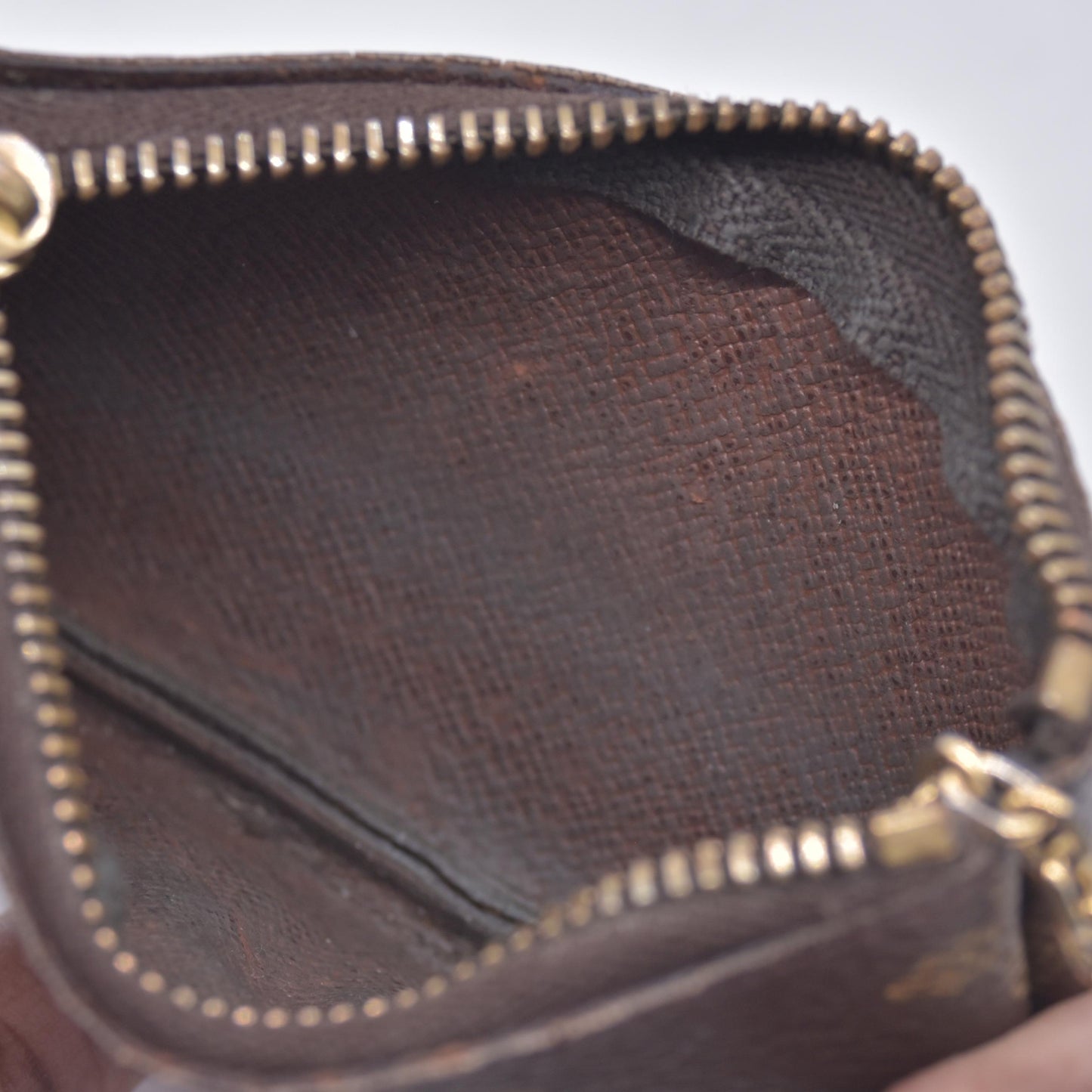 $355 Louis Vuitton Monogram Pochette Cles Key Holder CONSIGNMENT