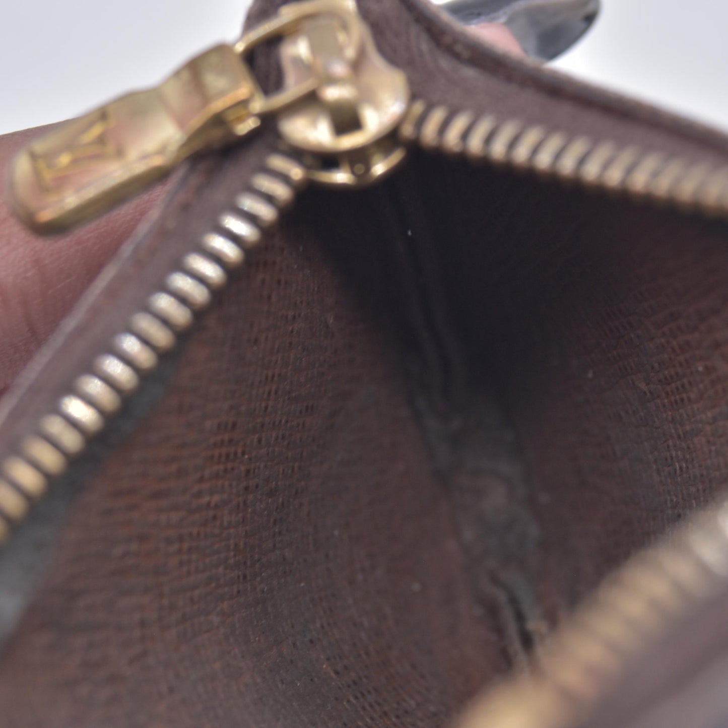 $355 Louis Vuitton Monogram Pochette Cles Key Holder CONSIGNMENT