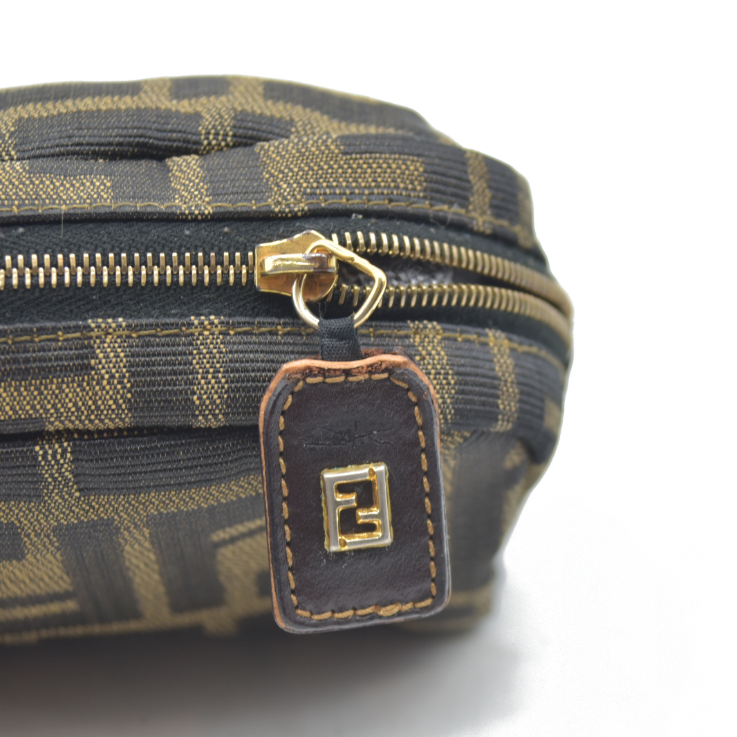 $395 CONSIGNMENT Fendi Vintage Small Cosmetic Bag