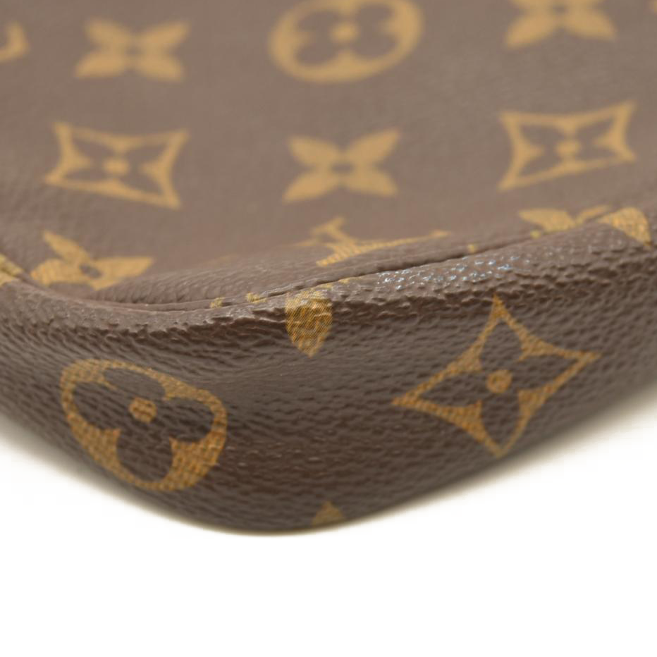 Louis Vuitton  Monogram Pochette Accessories  AR1010