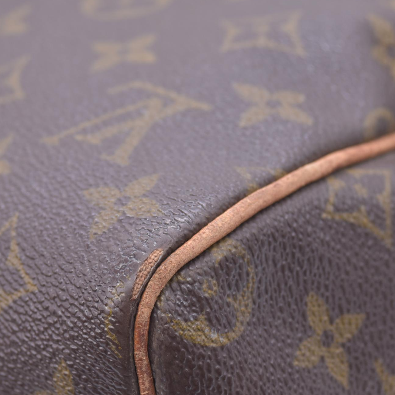 $1550 1984 Louis Vuitton Monogram Speedy 30 MB844