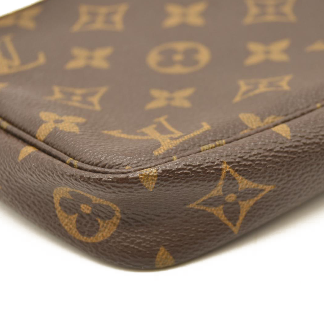 Louis Vuitton  Monogram Pochette Accessories  AR1010