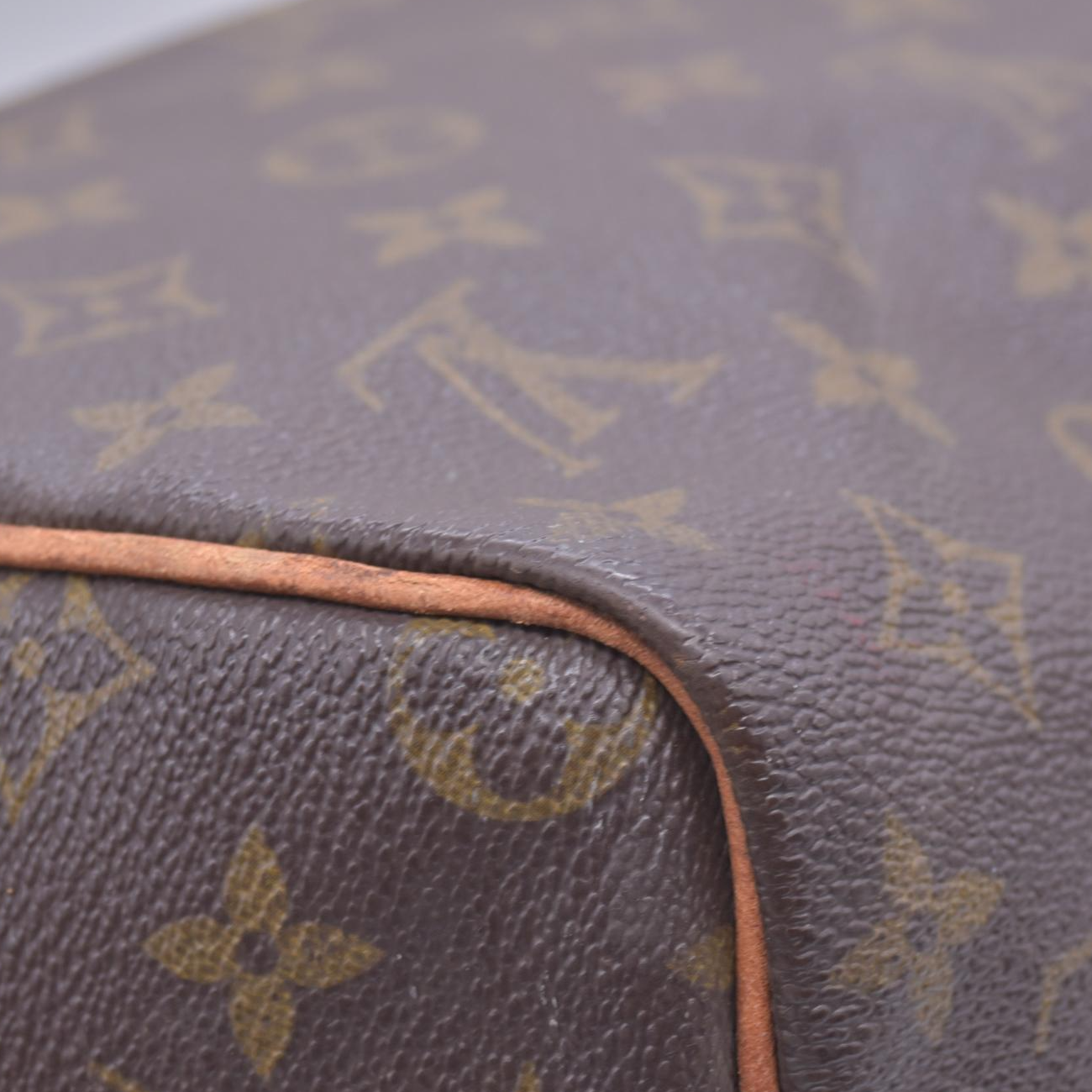 $1550 1984 Louis Vuitton Monogram Speedy 30 MB844