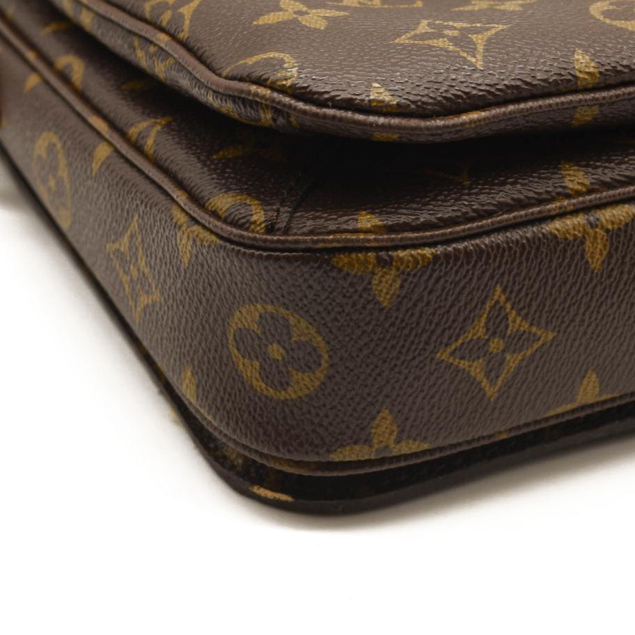 LOUIS VUITTON Monogram Pochette Metis