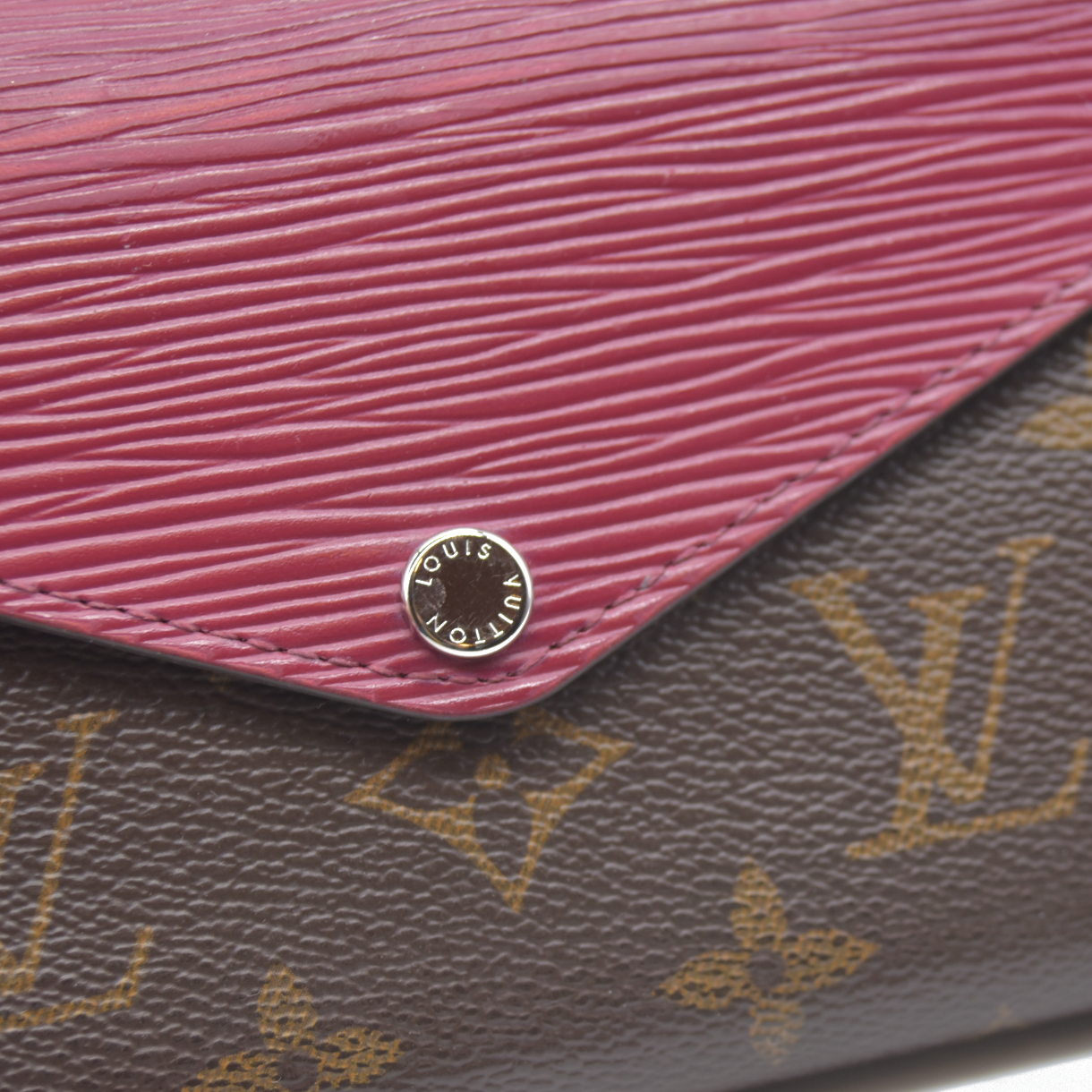 $805 Louis Vuitton Monogram Epi Marie-Lou Long Wallet Fuchsia CONSIGNMENT CA3115