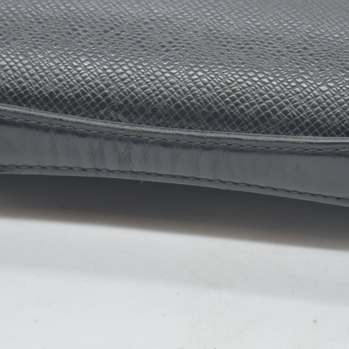 $1250 Louis Vuitton  Taiga Leather Atoll Organizer Wallet CONSIGNMENT