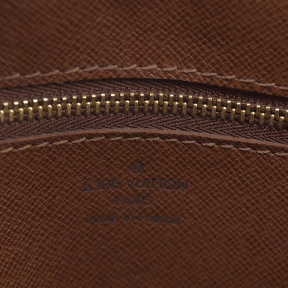 $690 LOUIS VUITTON Monogram Marly Dragonne GM Clutch Bag