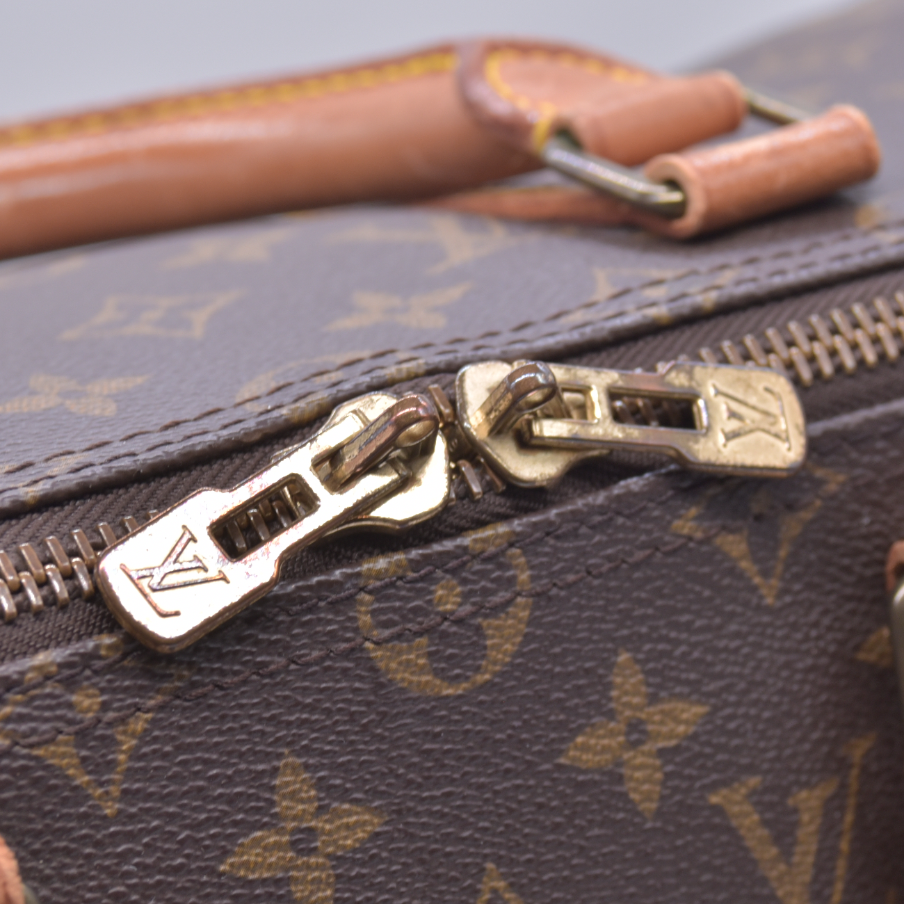 $1440 1988 Louis Vuitton Monogram Keepall 50 VI882