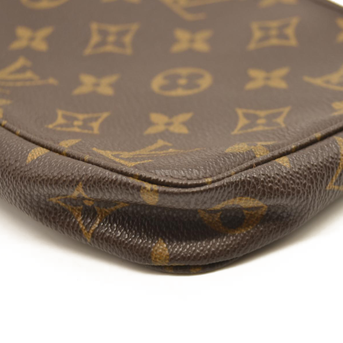 Louis Vuitton  Monogram Pochette Accessories   SD0041