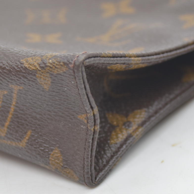 Louis Vuitton Monogram Poche Toilette 15 Cosmetic Pouch MB1908