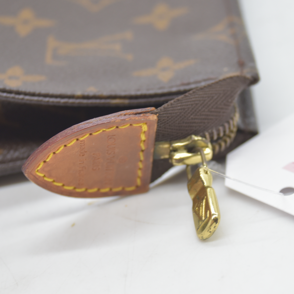 Louis Vuitton Monogram Poche Toilette 15 Cosmetic Pouch MB1908