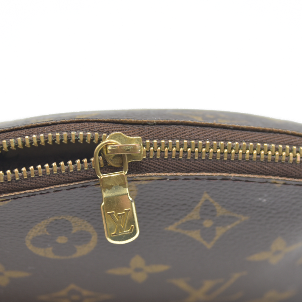 $590 Louis Vuitton Monogram Cosmetic Pouch CA0056 CONSIGNMENT