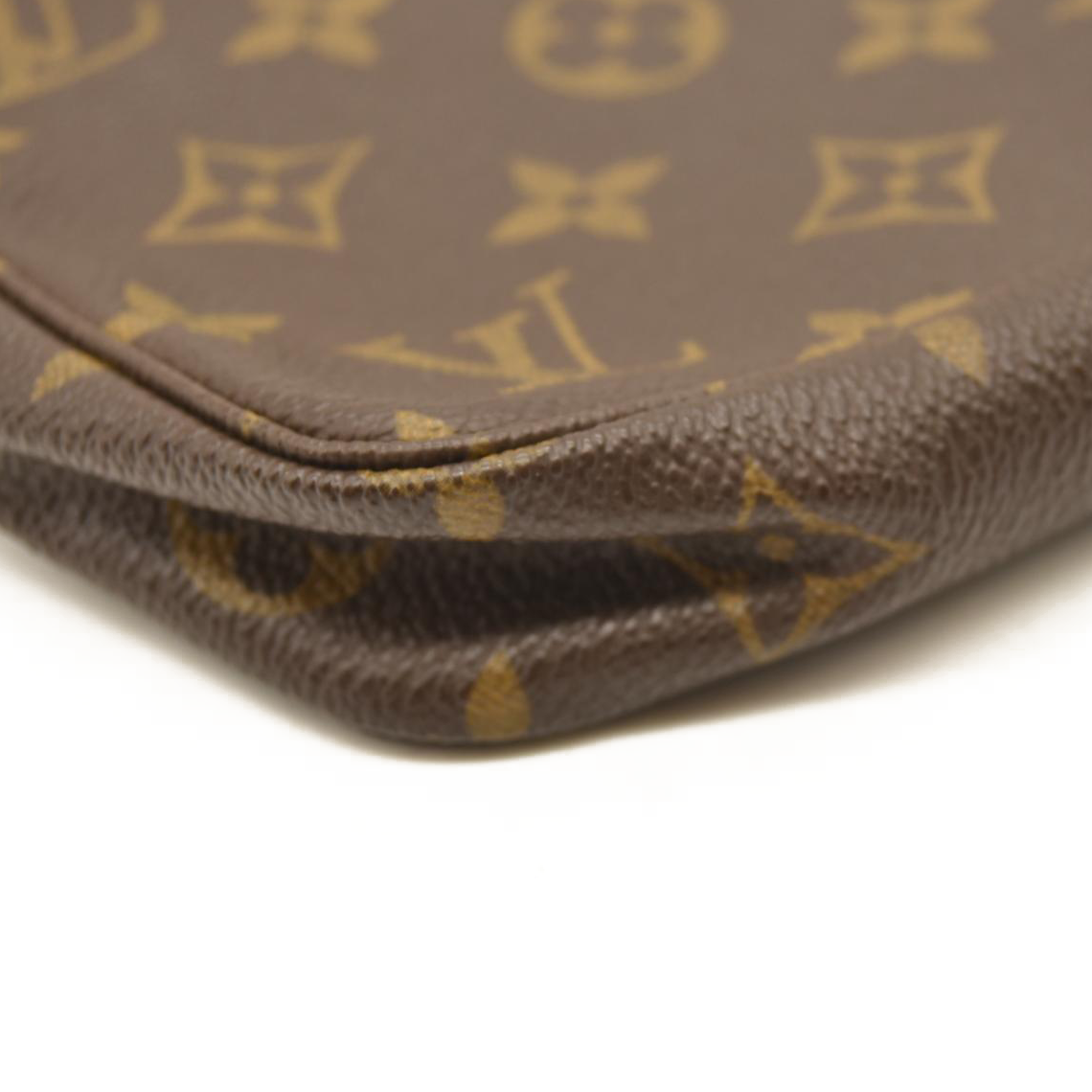 Louis Vuitton  Monogram Pochette Accessories  VI0021