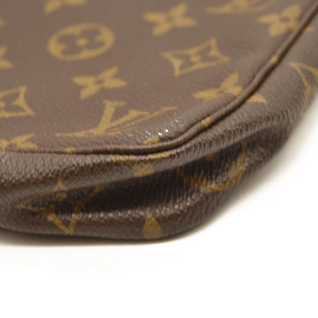 Louis Vuitton  Monogram Pochette Accessories  VI0021