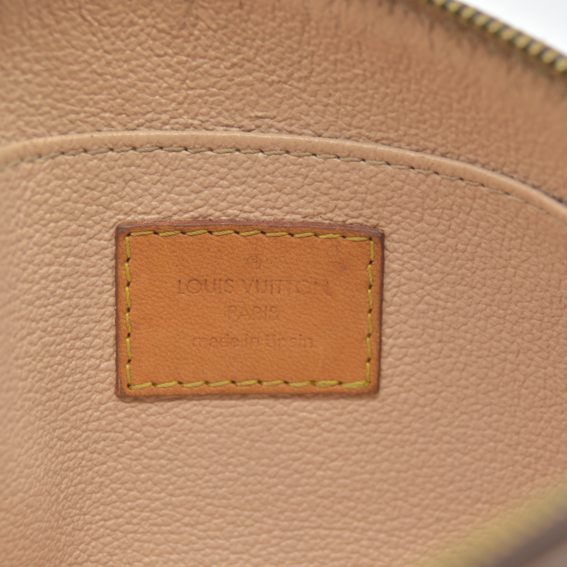 $590 Louis Vuitton Monogram Cosmetic Pouch CA0056 CONSIGNMENT