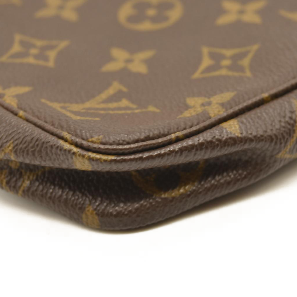 Louis Vuitton  Monogram Pochette Accessories  VI0021