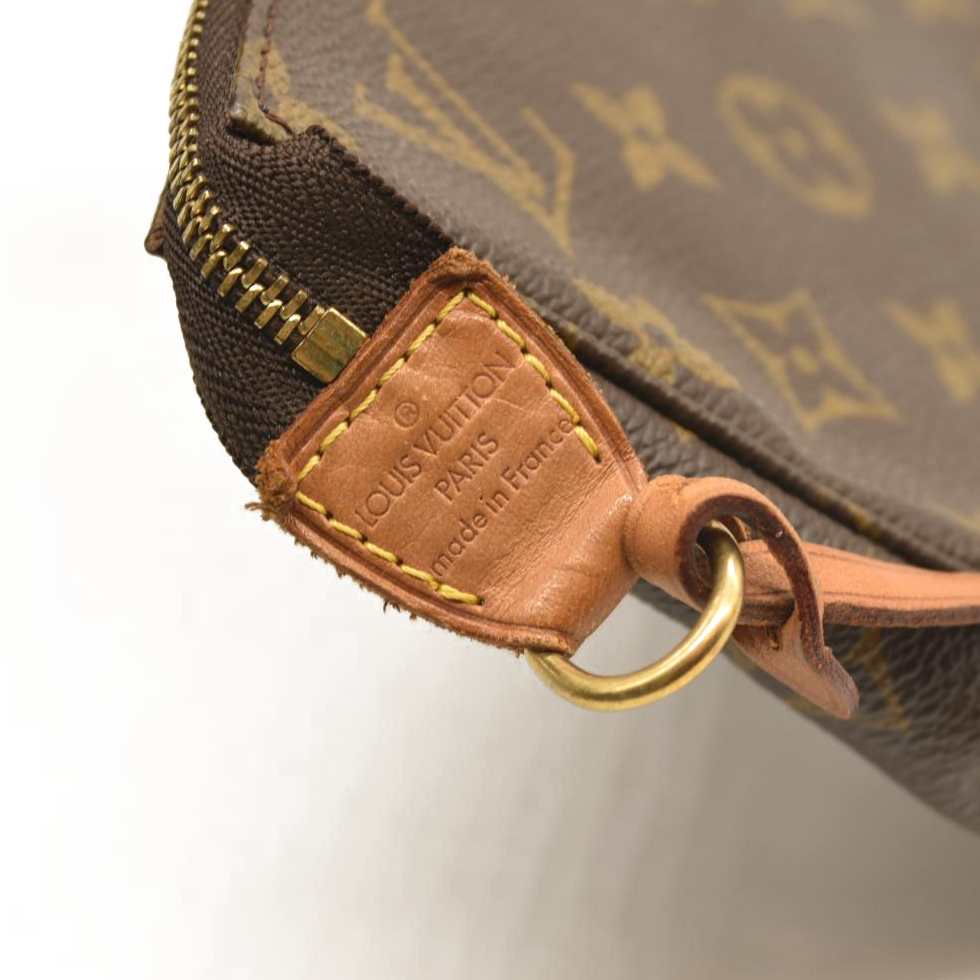 Louis Vuitton  Monogram Pochette Accessories  VI0021