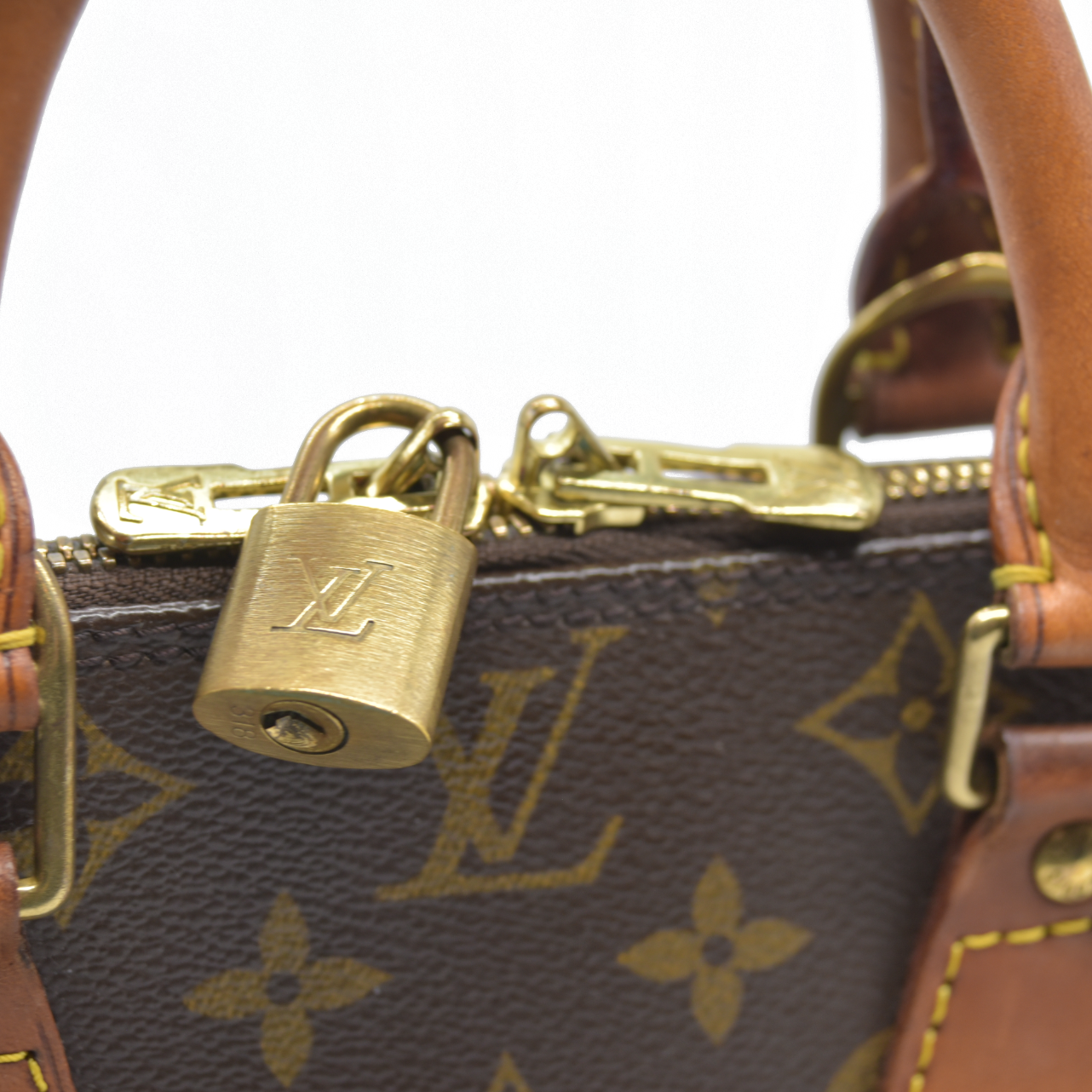 $2090 Louis Vuitton  Monogram Alma PM CONSIGNMENT CA1004 2004