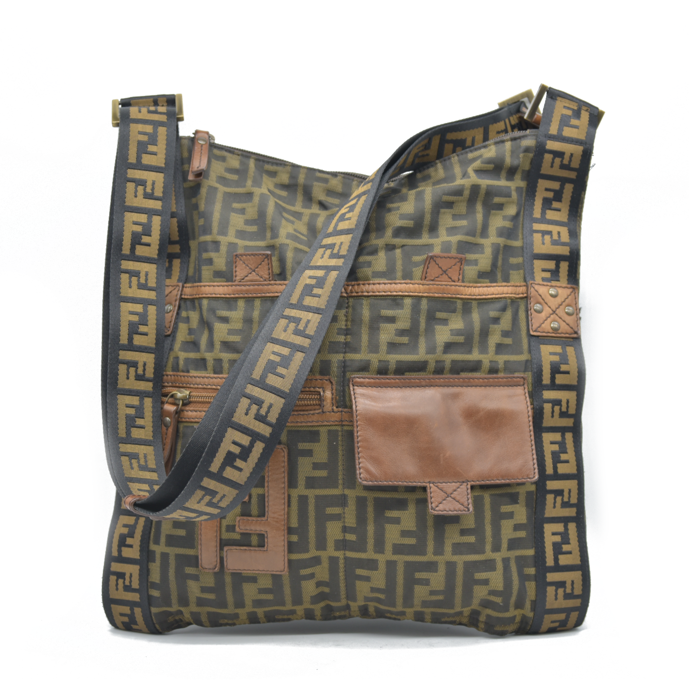 $790 Fendi 2000-2010 Zucca Canvas FF Flat Messenger Bag crossbody bag CONSIGNMENT