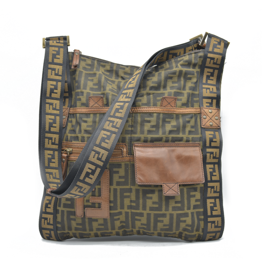 $790 Fendi 2000-2010 Zucca Canvas FF Flat Messenger Bag crossbody bag CONSIGNMENT