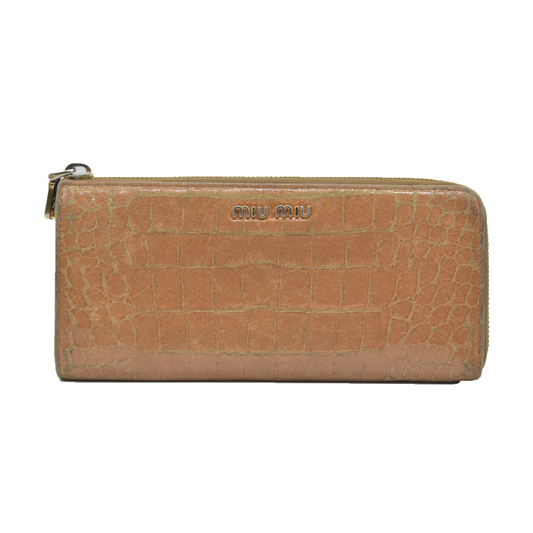 AUCTION $995 MIU MIU Logo Embossed Leather Zippy Long Wallet Beige