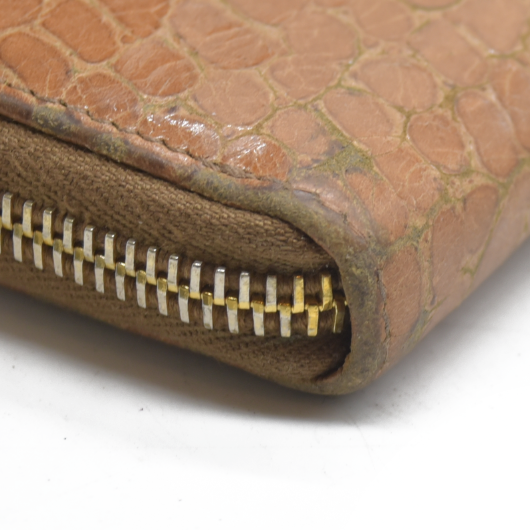 AUCTION $995 MIU MIU Logo Embossed Leather Zippy Long Wallet Beige