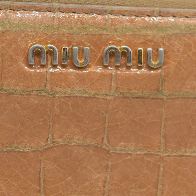 AUCTION $995 MIU MIU Logo Embossed Leather Zippy Long Wallet Beige