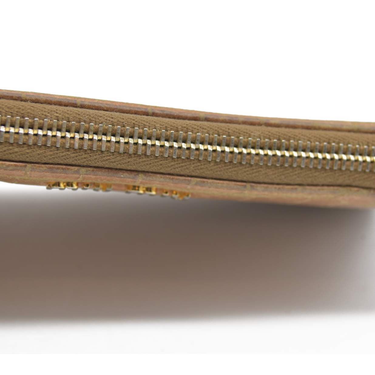 AUCTION $995 MIU MIU Logo Embossed Leather Zippy Long Wallet Beige