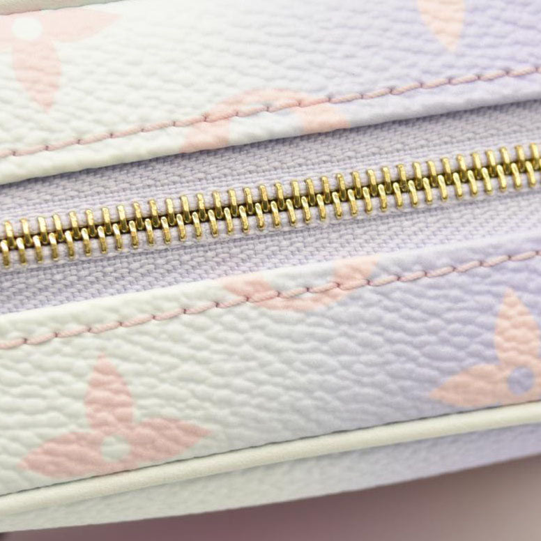 LOUIS VUITTON Monogram Giant Spring In The City Wapity Case Sunrise Pastel