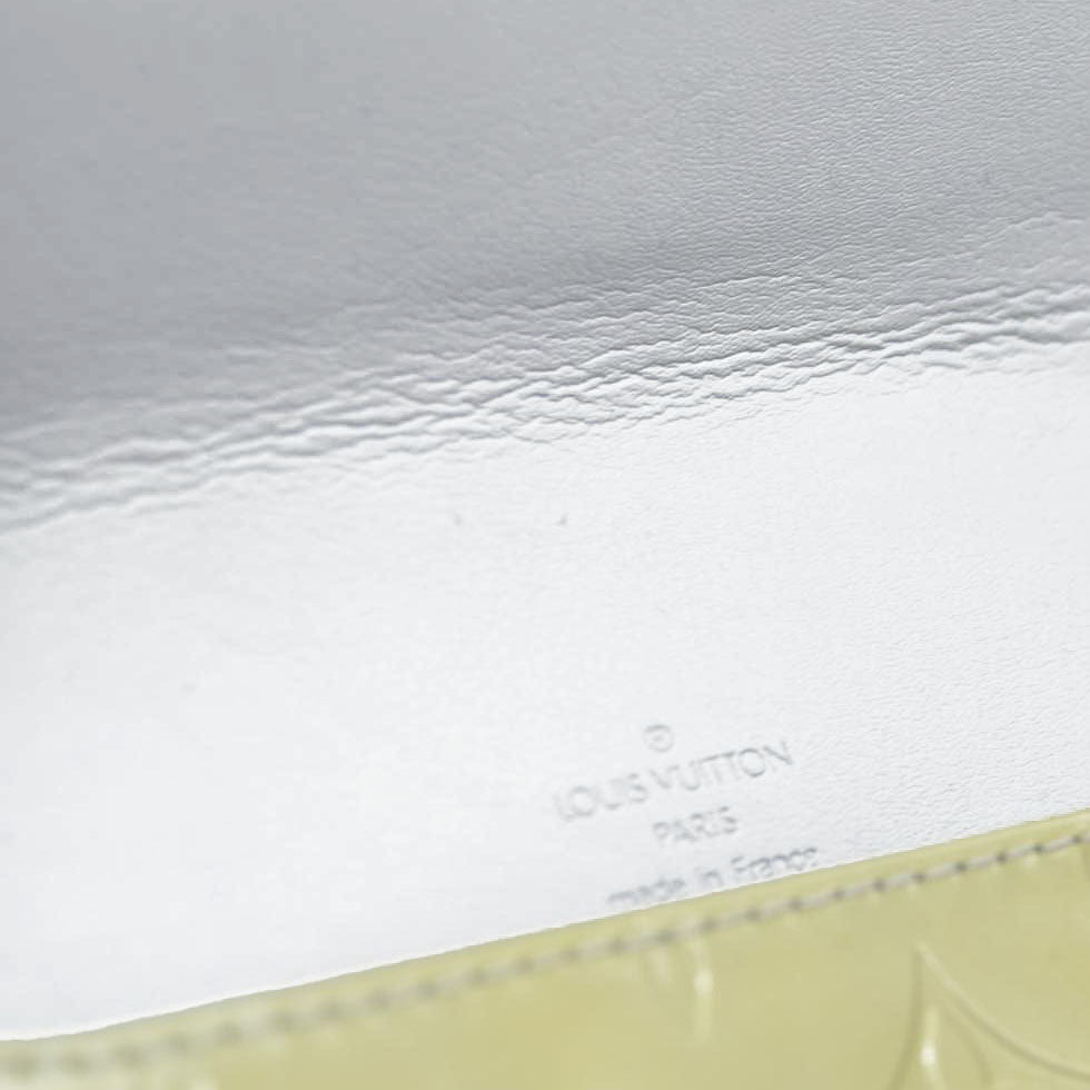 $920 CONSIGNMENT Louis Vuitton  Vernis Thompson Street Beige