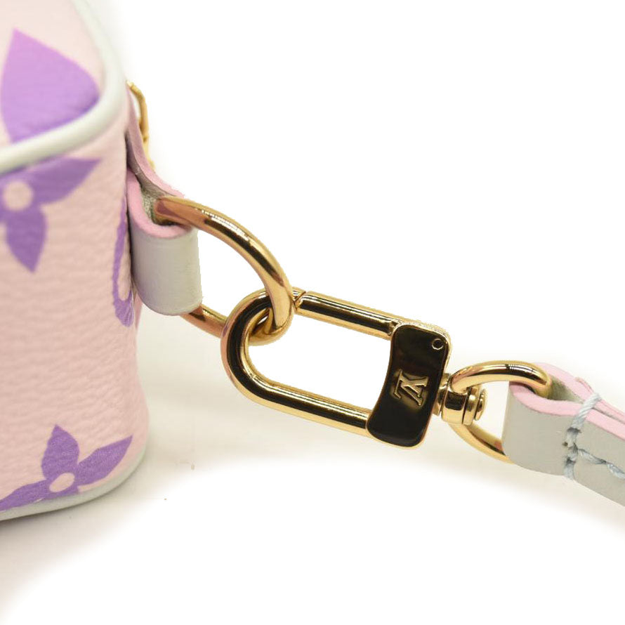 LOUIS VUITTON Monogram Giant Spring In The City Wapity Case Sunrise Pastel