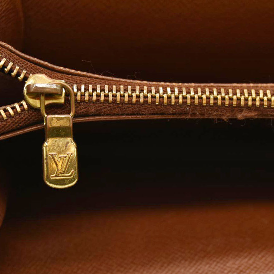 Louis Vuitton  Monogram Sarah Wallet TH0022