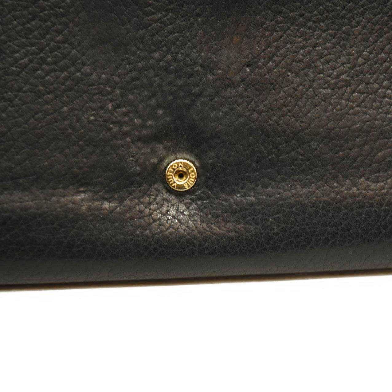 $1550 Louis Vuitton Taurillon Capucines Wallet Black MI0176