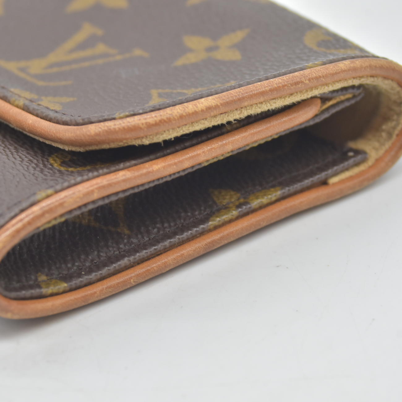$595 2000 Louis Vuitton Monogram Pochette Twin PM Shoulder Pouch CA0050