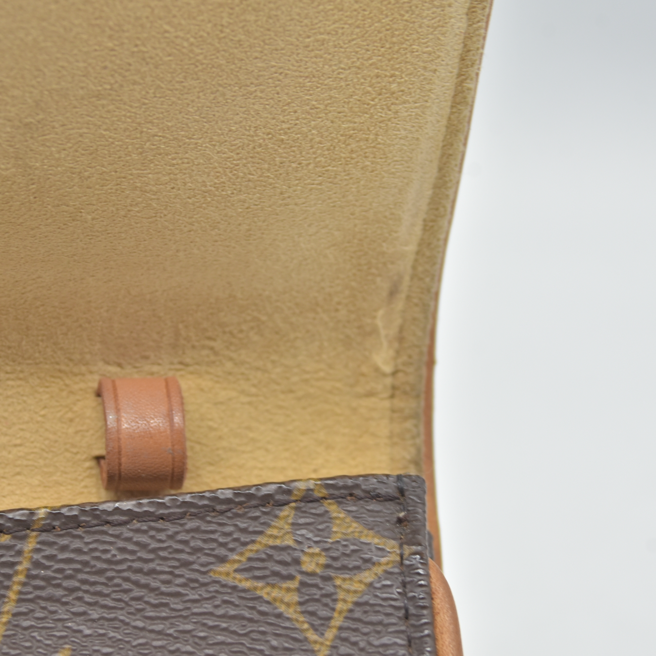 $595 2000 Louis Vuitton Monogram Pochette Twin PM Shoulder Pouch CA0050