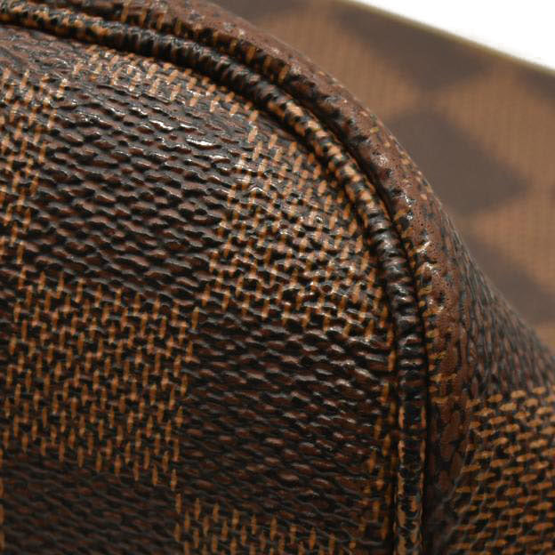 LOUIS VUITTON Damier Ebene Neverfull MM Minor Opening Wear