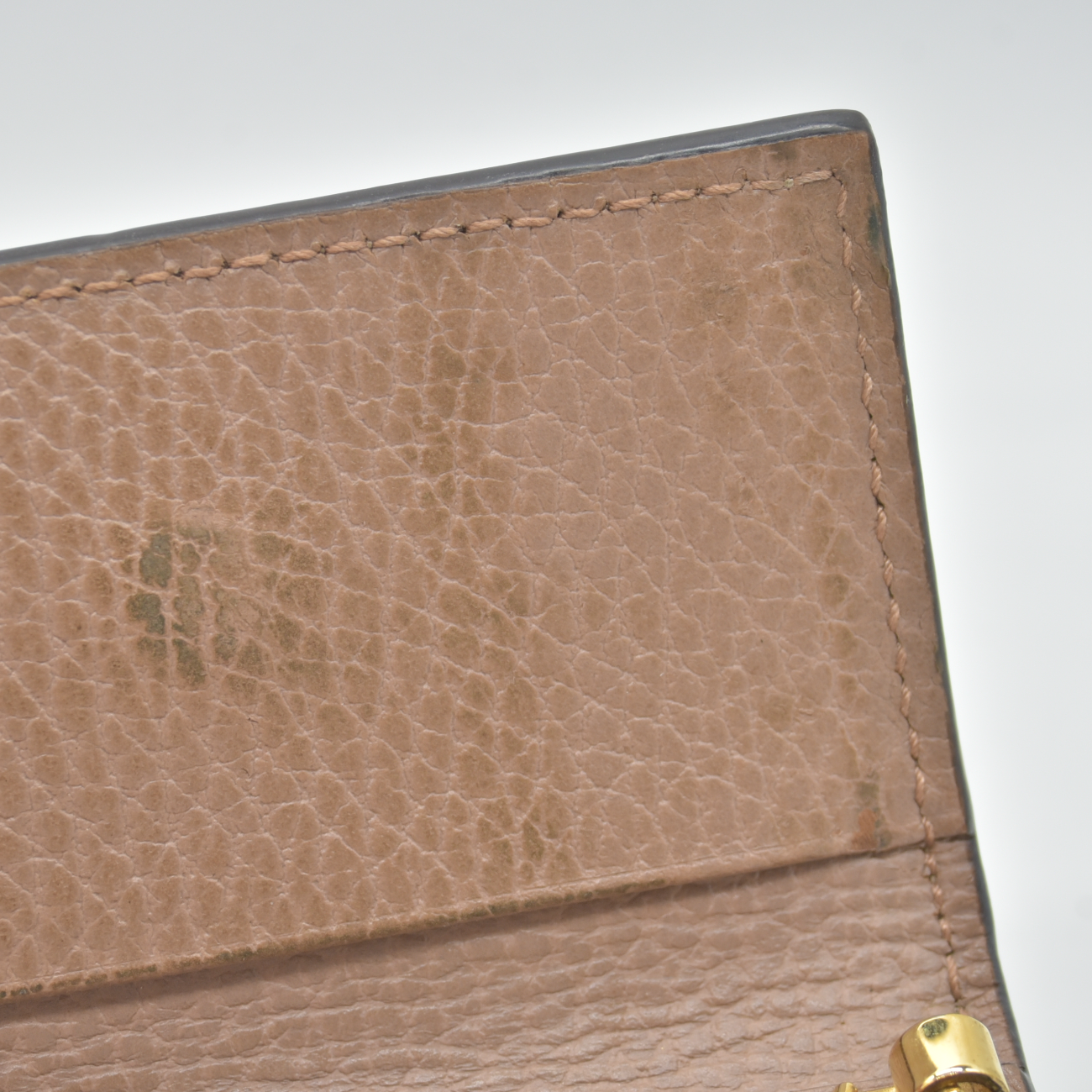 $350 GUCCI GG Dollar Calfskin GG Supreme Monogram GG Marmont 6 Key Holder Case Old Rose Beige Ebony