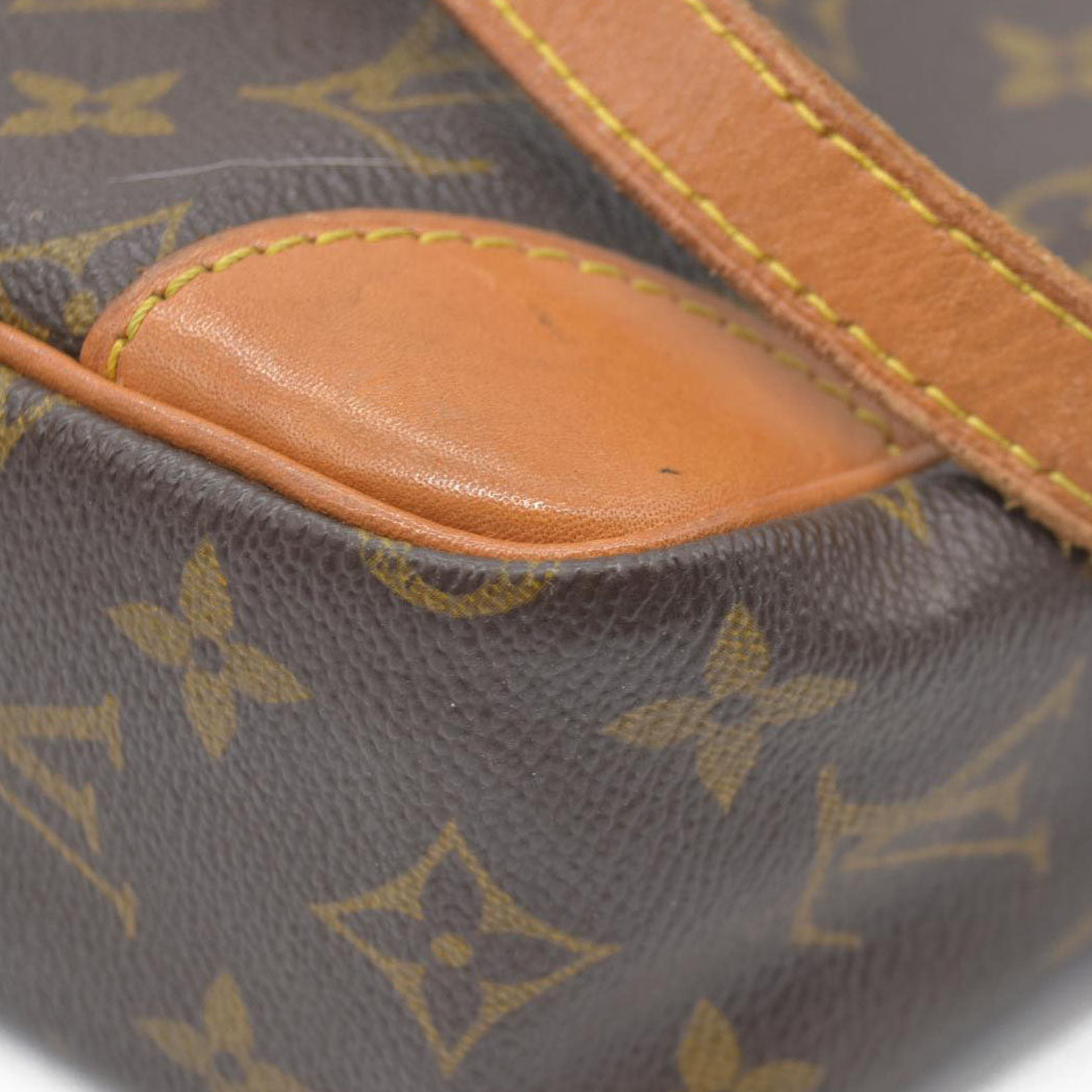 $1880 CONSIGNMENT Louis Vuitton  Monogram Trocadero 27