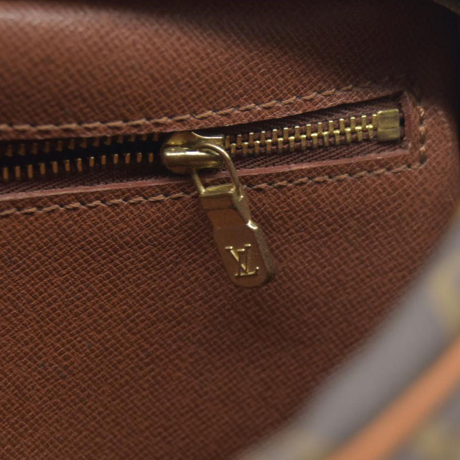 $1880 CONSIGNMENT Louis Vuitton  Monogram Trocadero 27