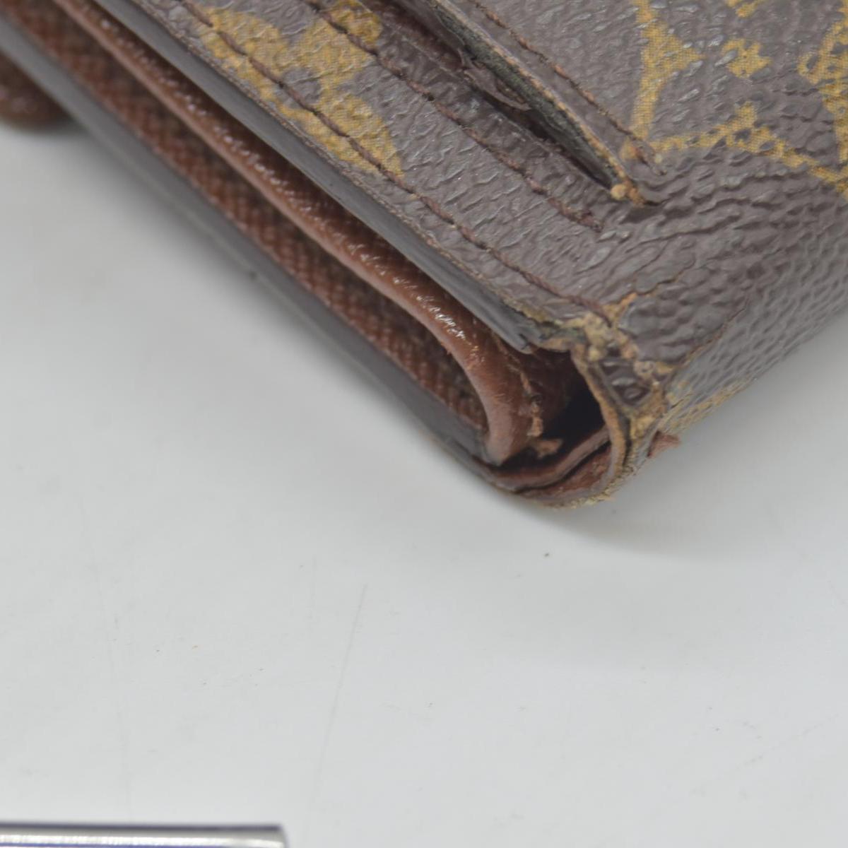 $705 2005 Louis Vuitton Monogram Koala Compact Wallet SD0095
