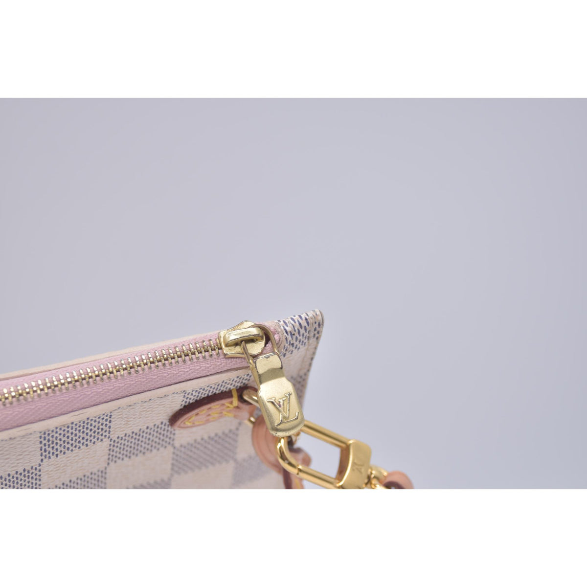 $2240 2018 Louis Vuitton Damier Azur Neverfull MM Rose Ballerine with Pouch 10021297