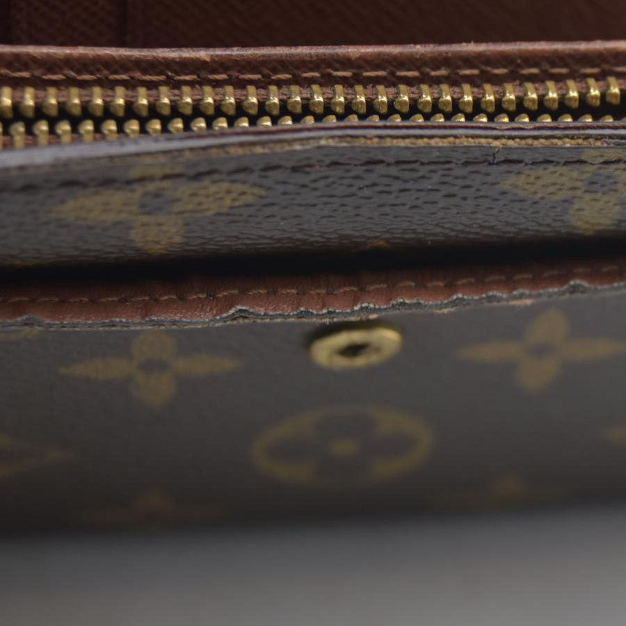 LOUIS VUITTON Monogram Alexandra Trifold Wallet