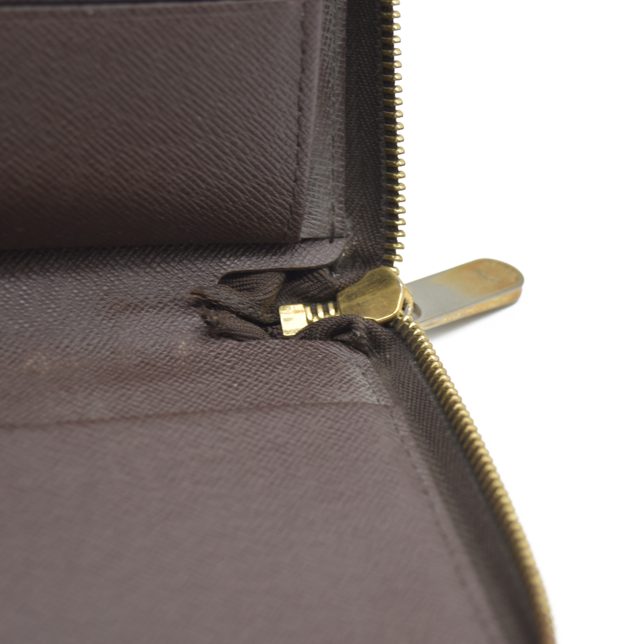 AUCTION $1060 Louis Vuitton Damier Zippy Zip Around Organizer Long Wallet Brown VI0036