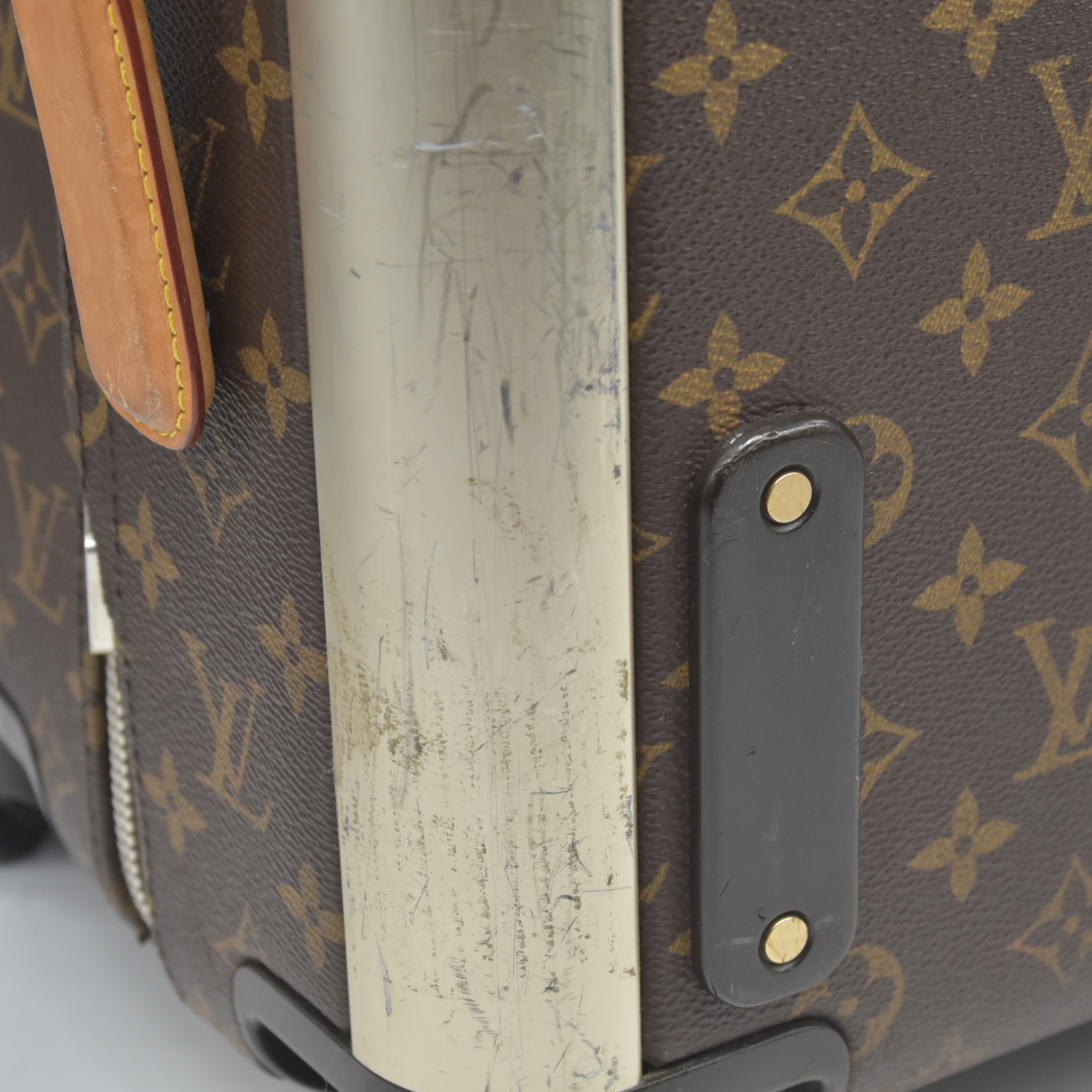 $3450 Louis Vuitton Horizon 50 Monogram Carry On Suitcase
