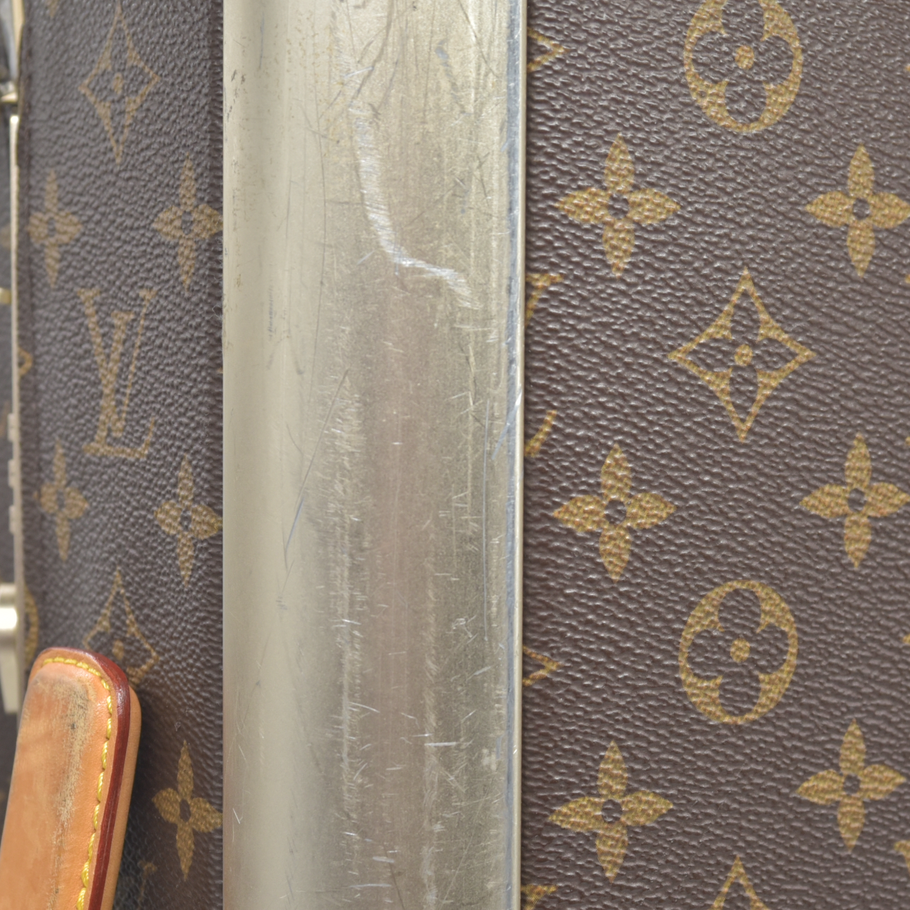 $3450 Louis Vuitton Horizon 50 Monogram Carry On Suitcase