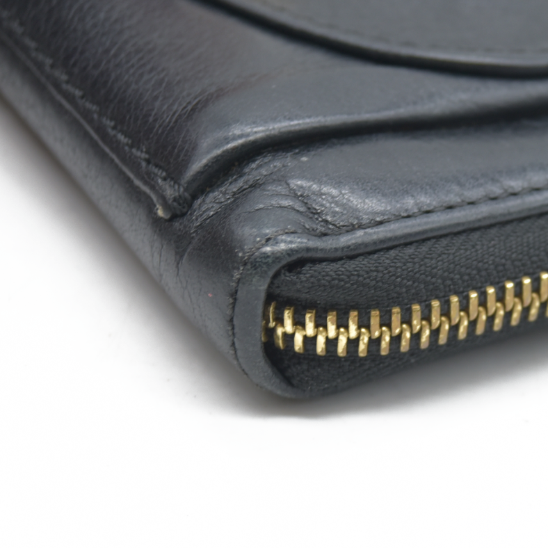 AUCTION $550 Chloe Lily Leather Zip Around Long Wallet Purse Black