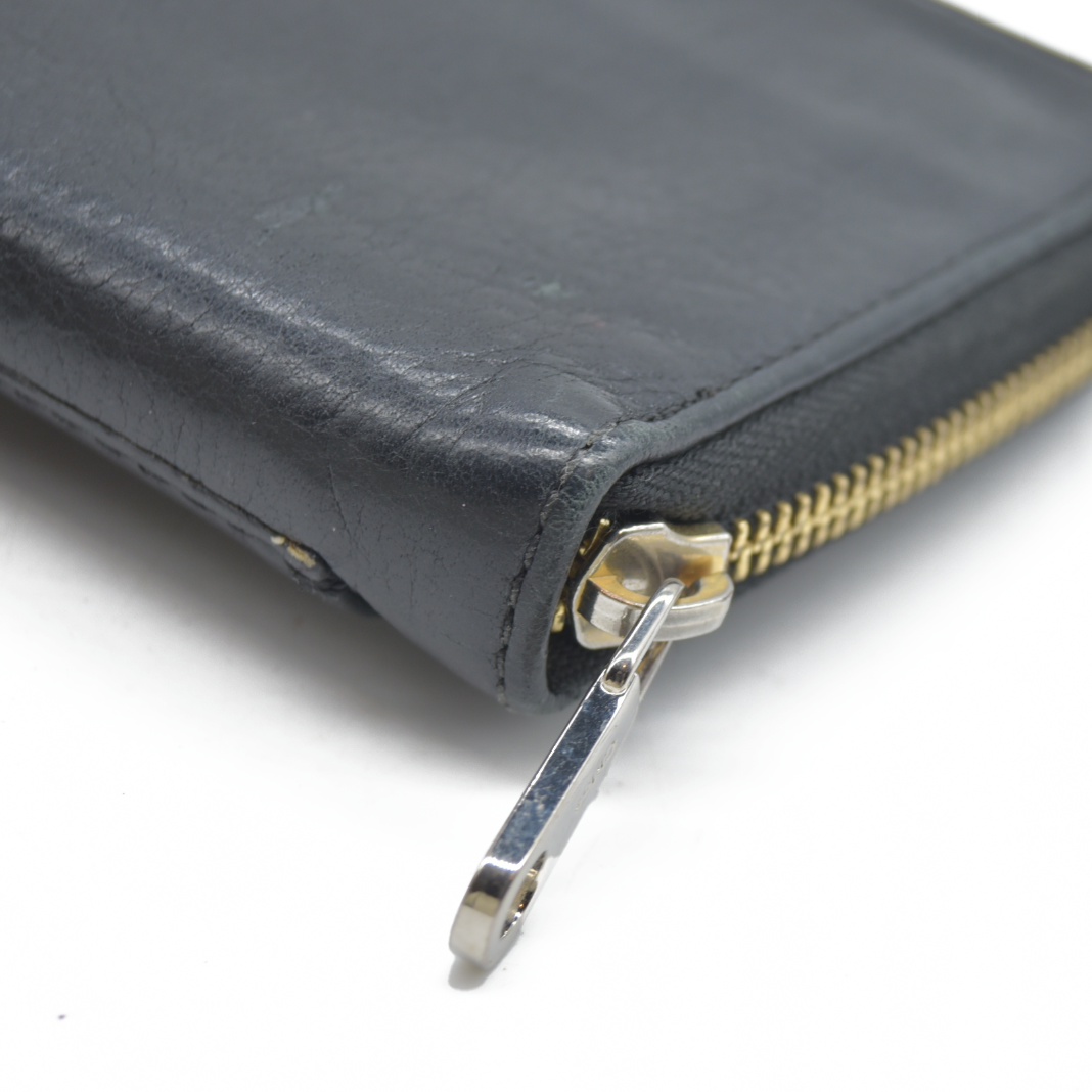 AUCTION $550 Chloe Lily Leather Zip Around Long Wallet Purse Black