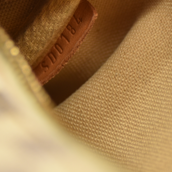 $1290 Louis Vuitton  Damier Azur Eva Clutch Crossbody SD0184