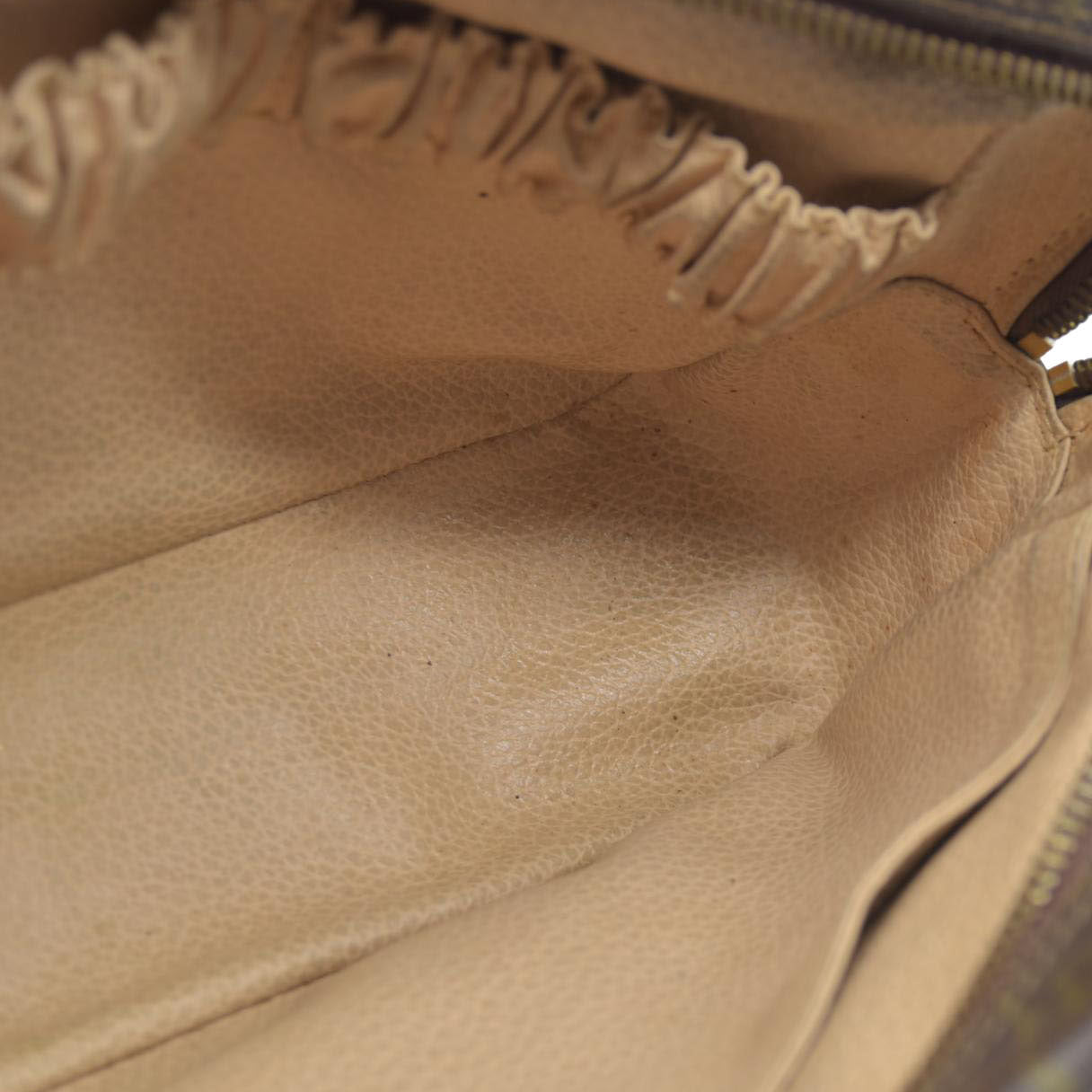 Louis Vuitton  Monogram Trousse Toilette 28